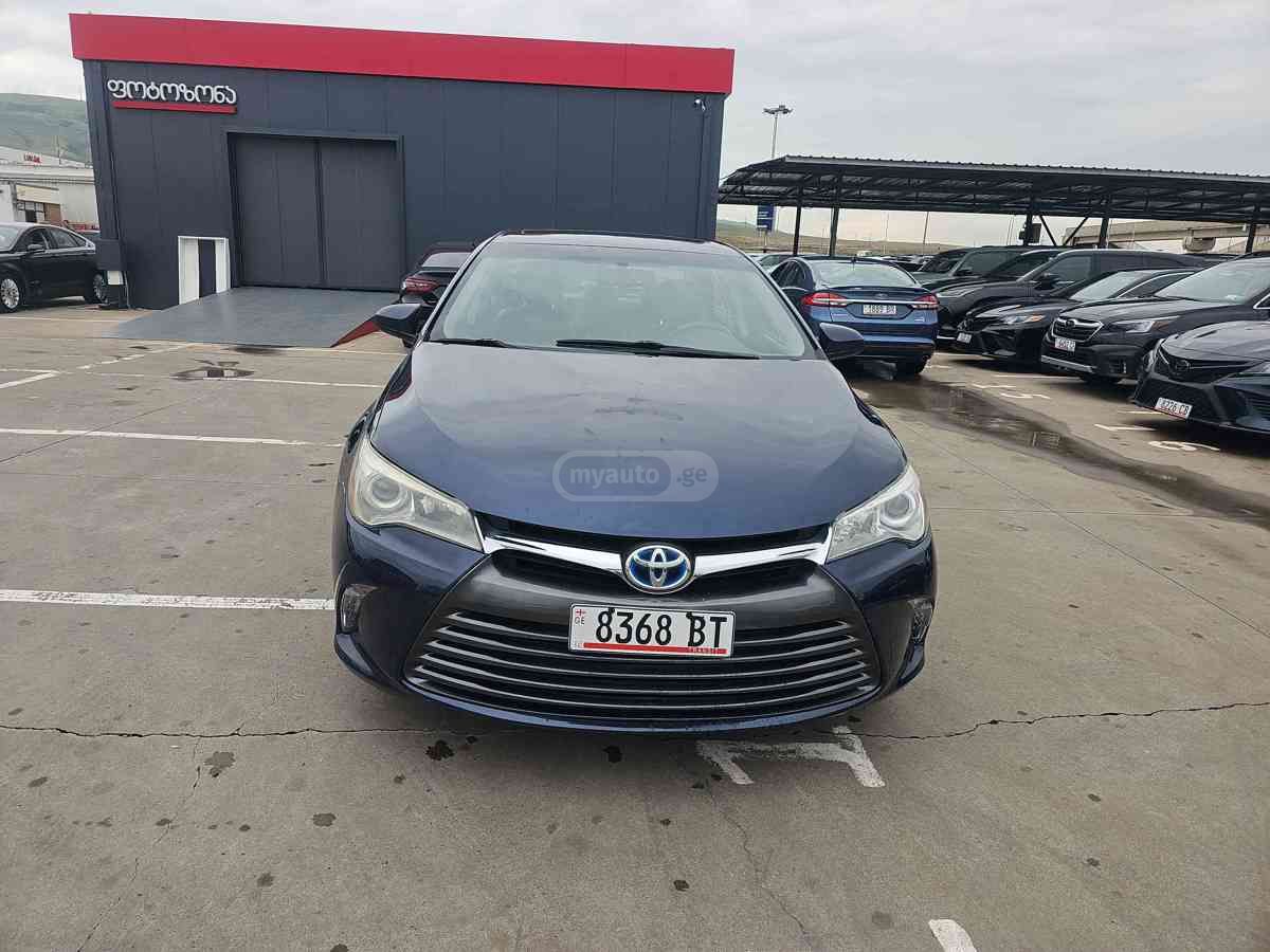 Toyota Camry 2016 — photo 2