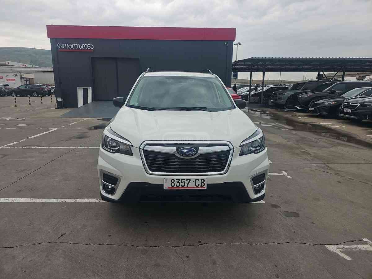 Subaru Forester 2019 — photo 2