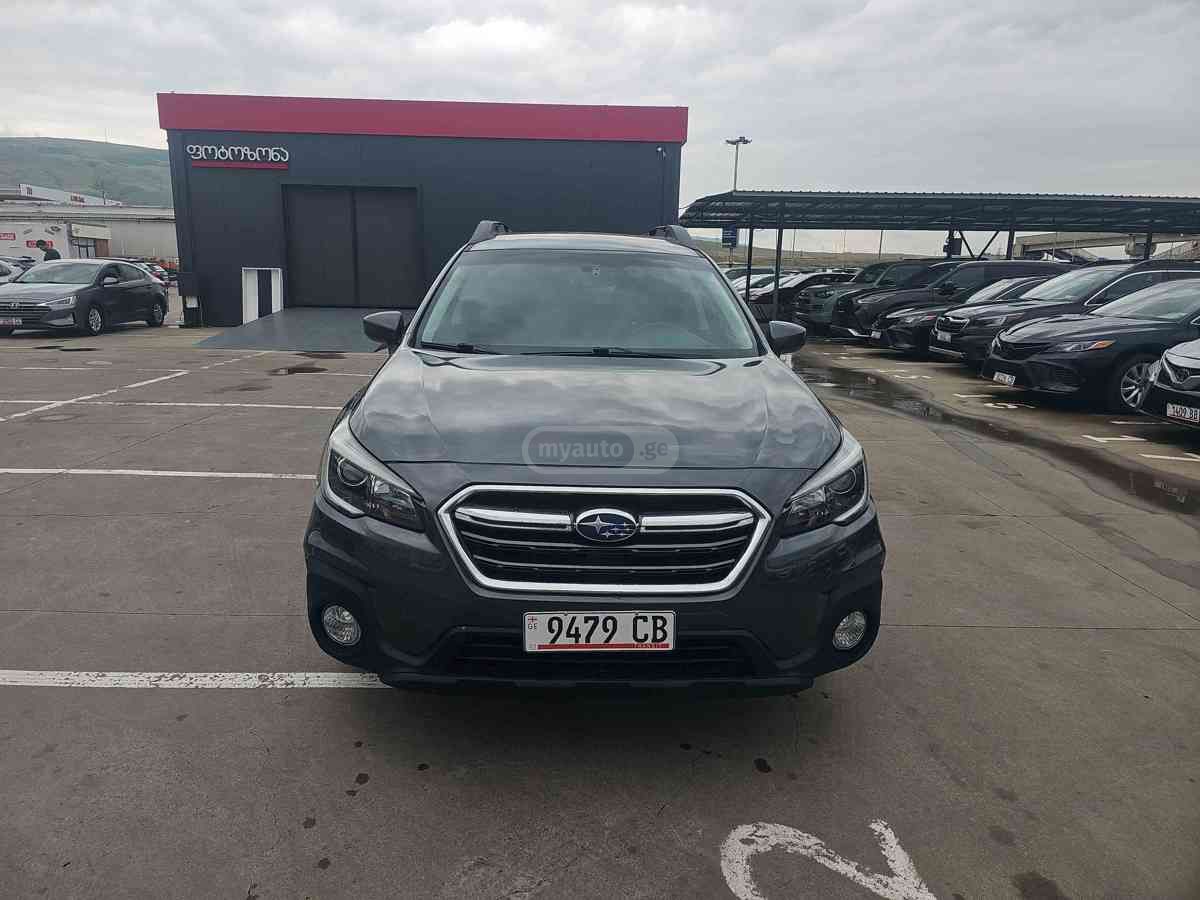 Subaru Outback 2018 — photo 2
