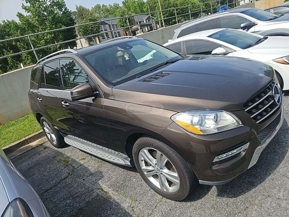 Mercedes-Benz ML 350 2015 — photo 2
