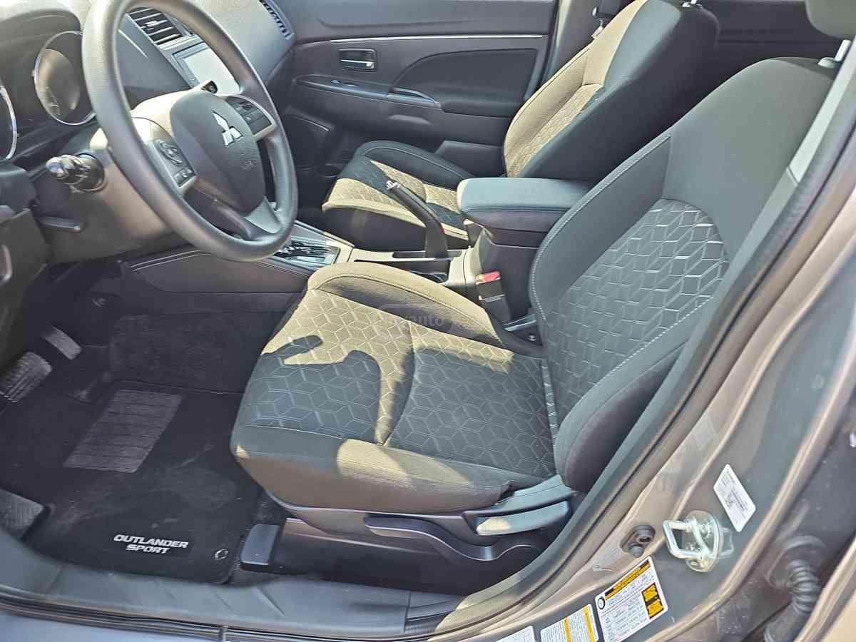 Mitsubishi Outlander 2021 — photo 2