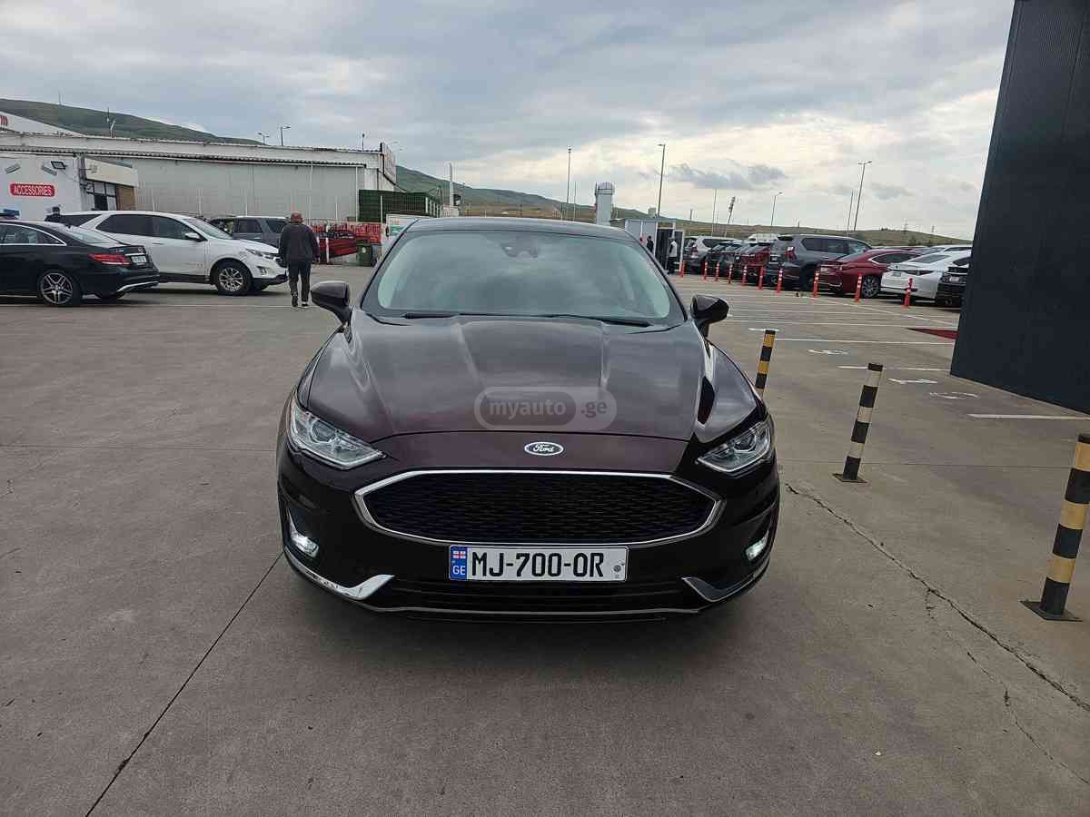 Ford Fusion 2018 — photo 2