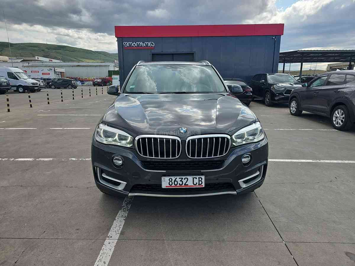 BMW X5 2014 — photo 2