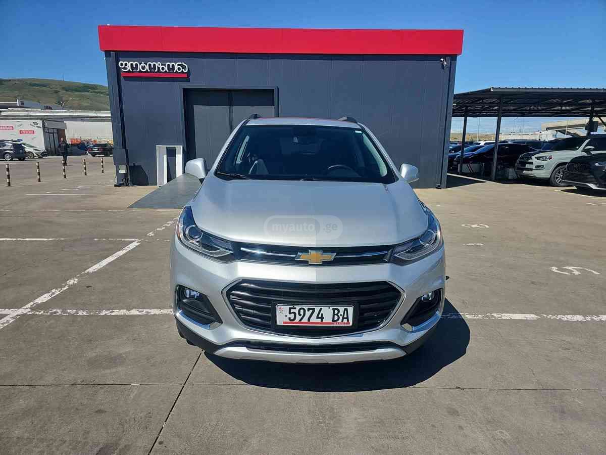 Chevrolet Trax 2021 — photo 2