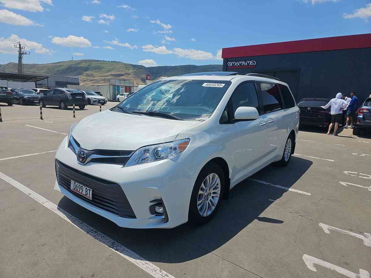 Toyota Sienna