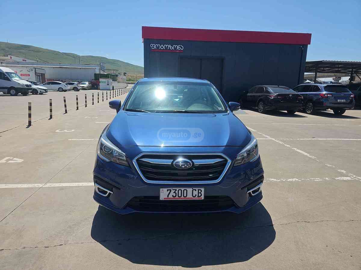 Subaru Legacy 2019 — photo 2
