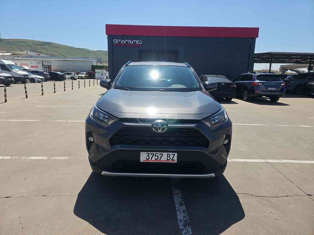 Toyota RAV4 2019 — photo 2
