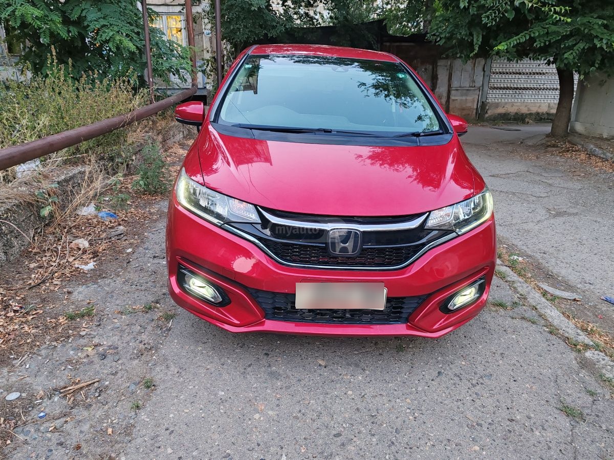 Honda Fit 2018 — photo 2