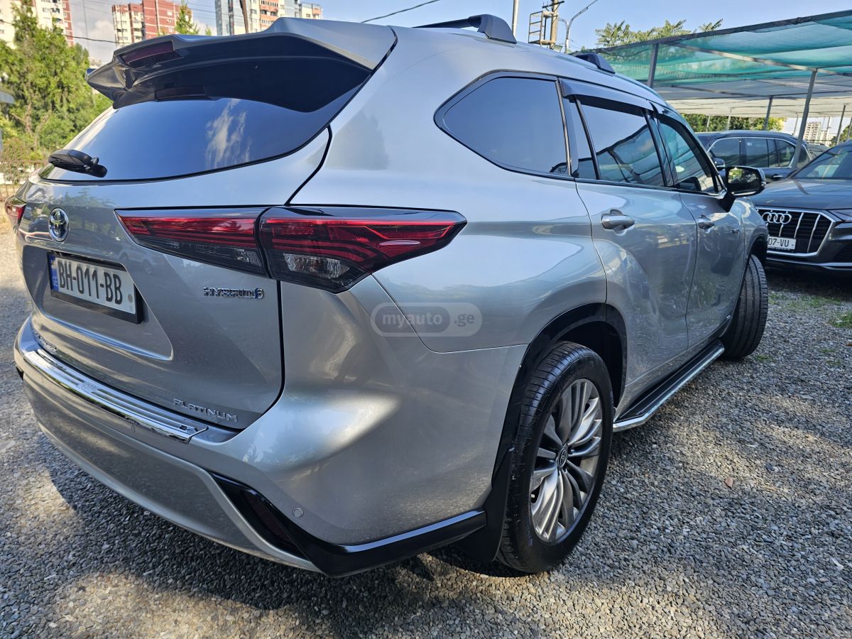 Toyota Highlander 2020 — photo 2