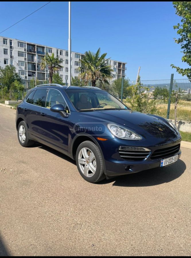Porsche Cayenne 2012 — photo 2