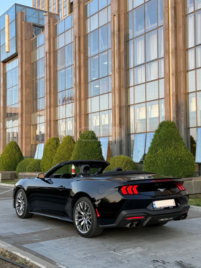Ford Mustang 2024 — photo 2