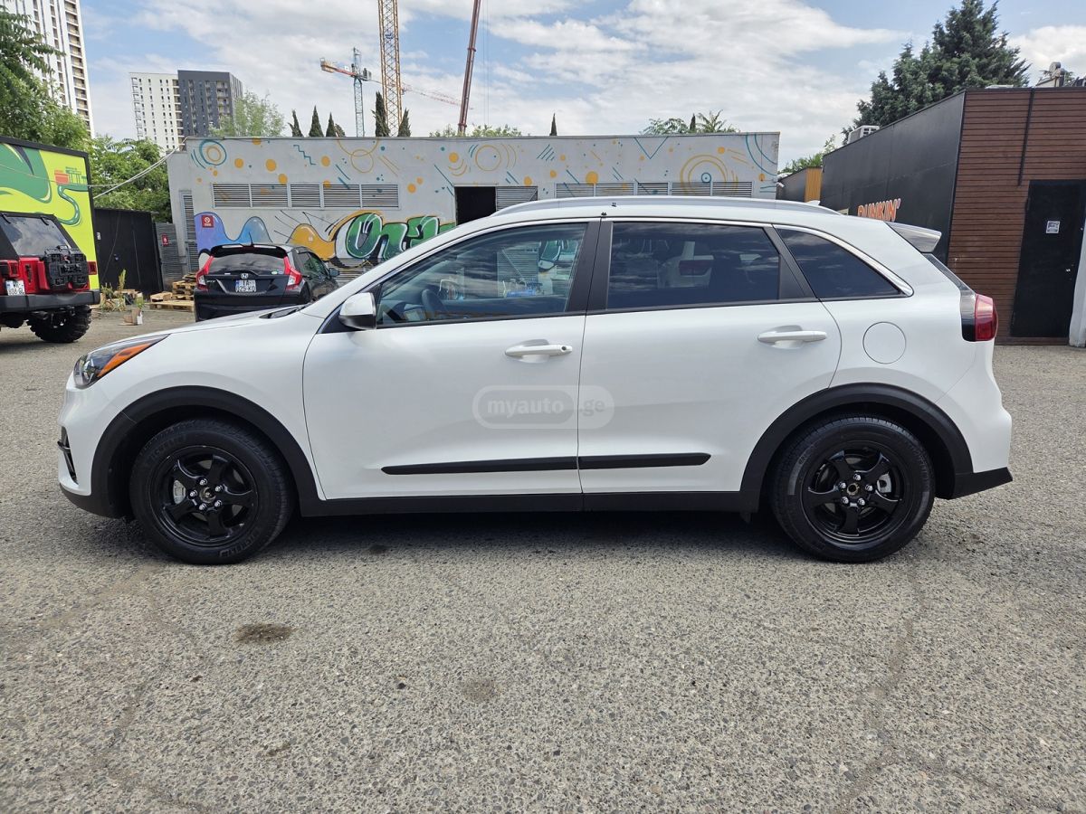 Kia Niro 2022 — photo 2