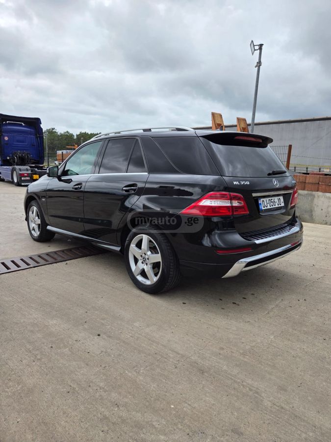 Mercedes-Benz ML 350 2012 — photo 2