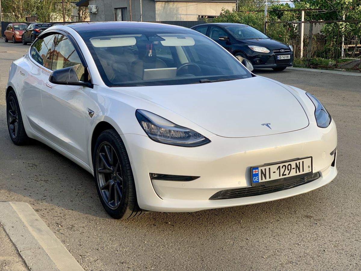 Tesla Model 3 2018 — photo 2