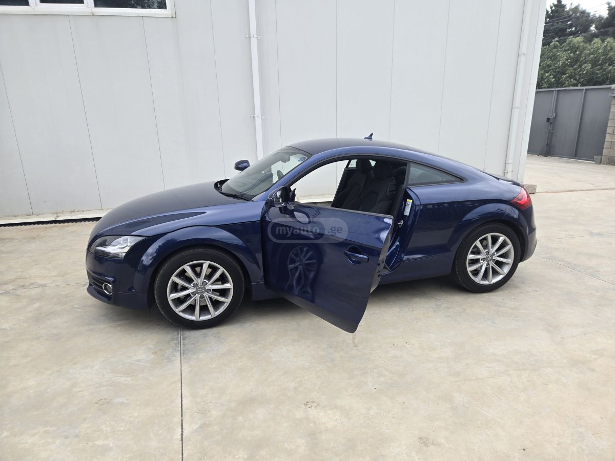 Audi TT 2012 — photo 2