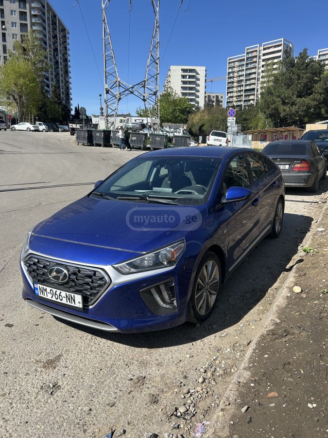Hyundai Ioniq 2021 — photo 2