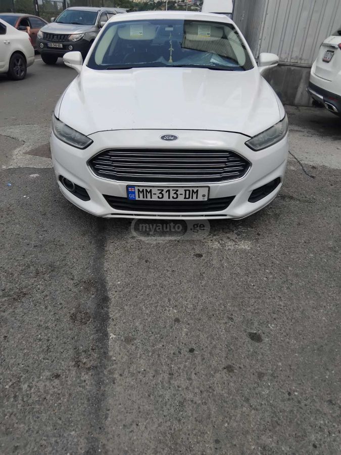 Ford Fusion 2013 — photo 2