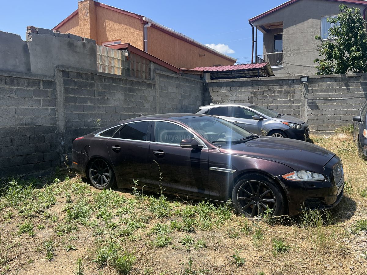 Jaguar XJ 2012 — photo 2