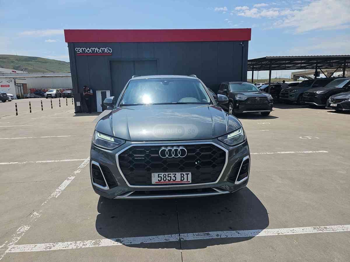 Audi Q5 2023 — photo 2