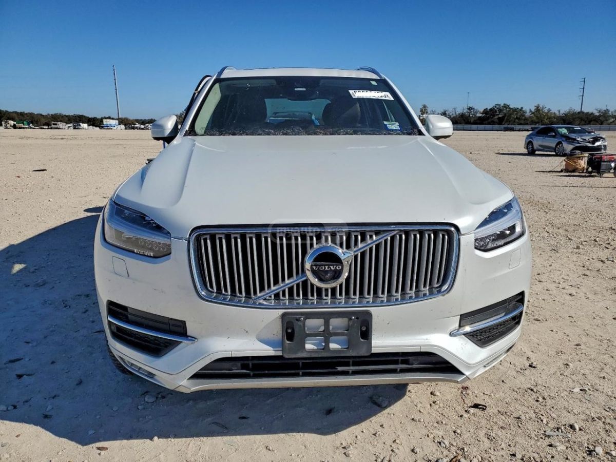 Volvo XC 90 2019 — photo 2
