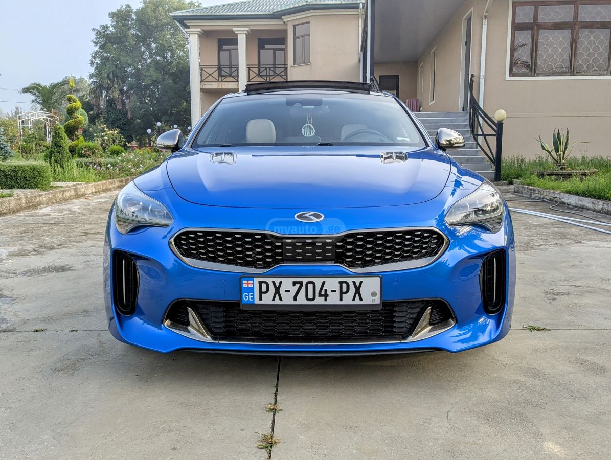 Kia Stinger 2018 — photo 2