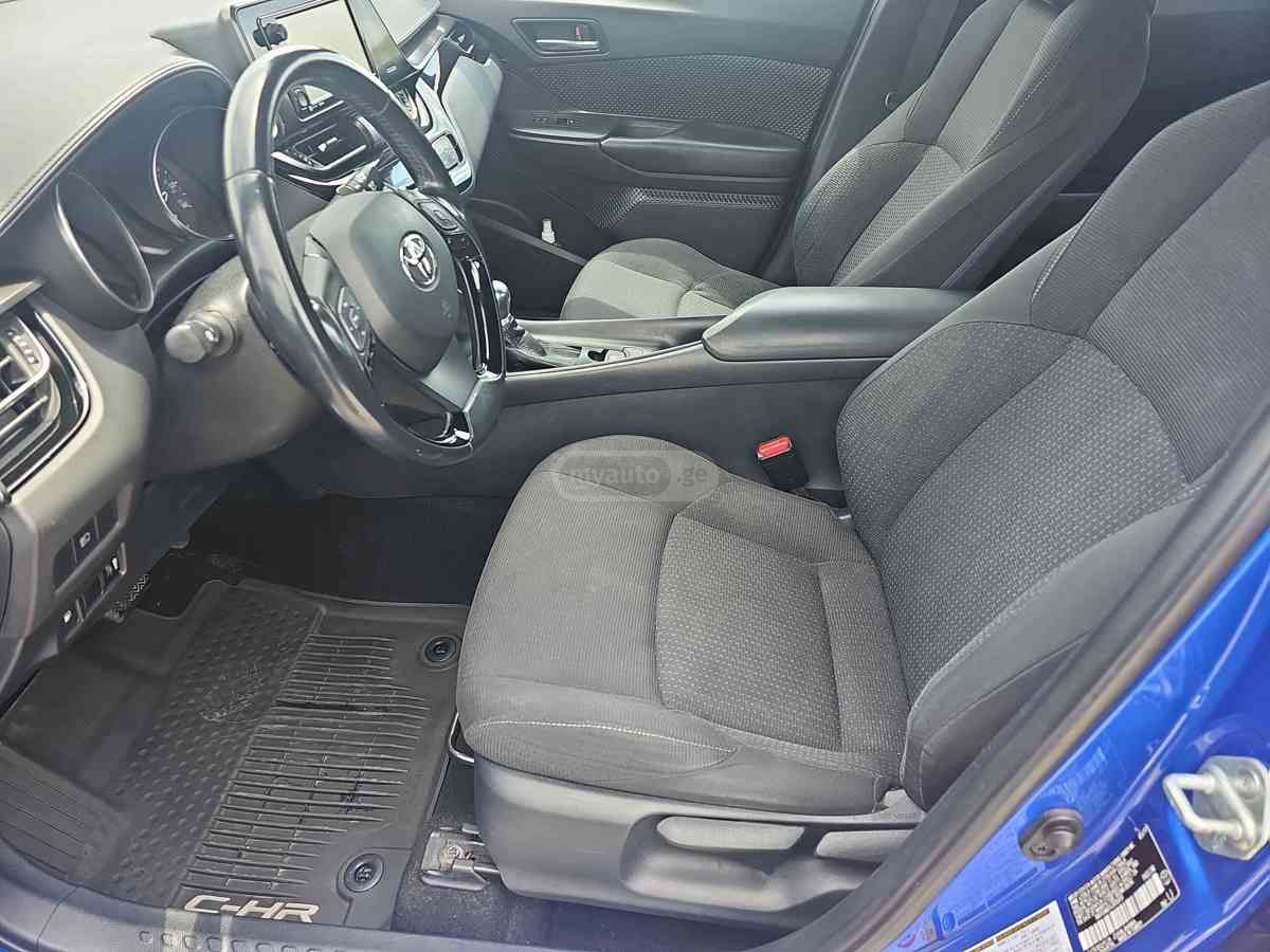 Toyota CHR 2018 — photo 2