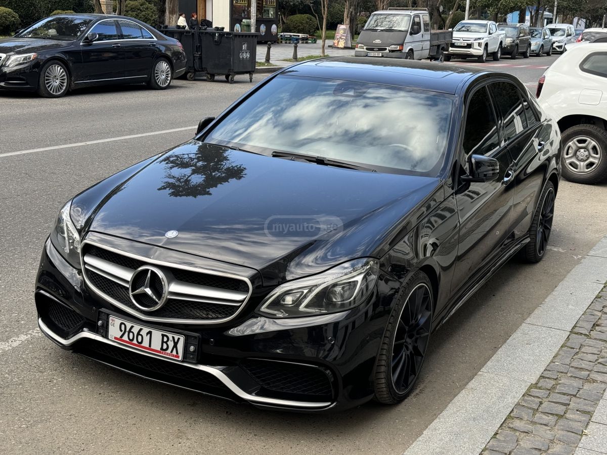 Mercedes-Benz E 220
