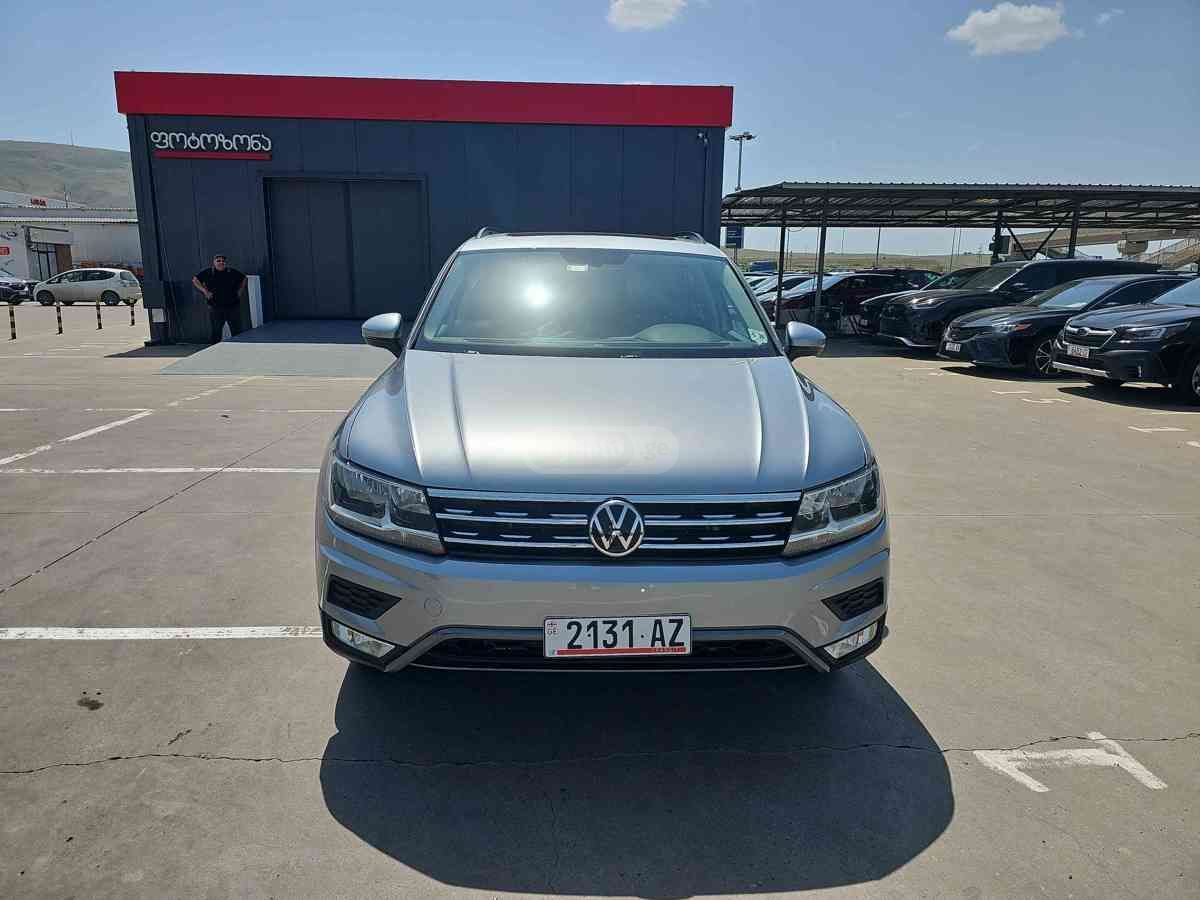 Volkswagen Tiguan 2021 — photo 2