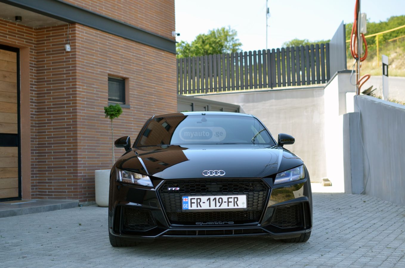 Audi TT 2017 — photo 2