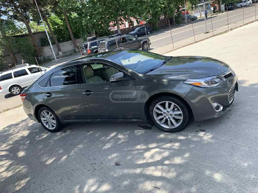 Toyota Avalon