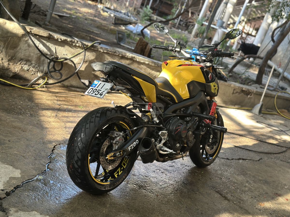 Yamaha MT-09 (FZ-09) 2014 — photo 2