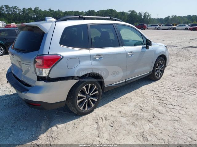 Subaru Forester 2017 — photo 2
