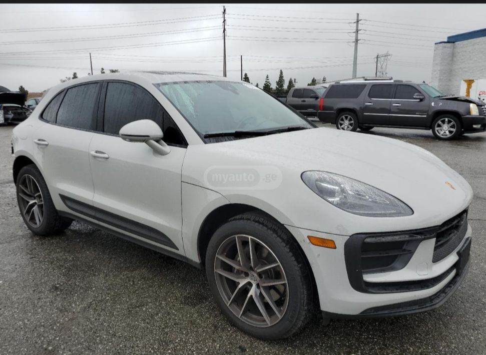 Porsche Macan 2023 — photo 2
