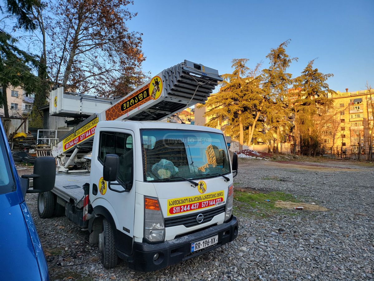 Nissan Cabstar