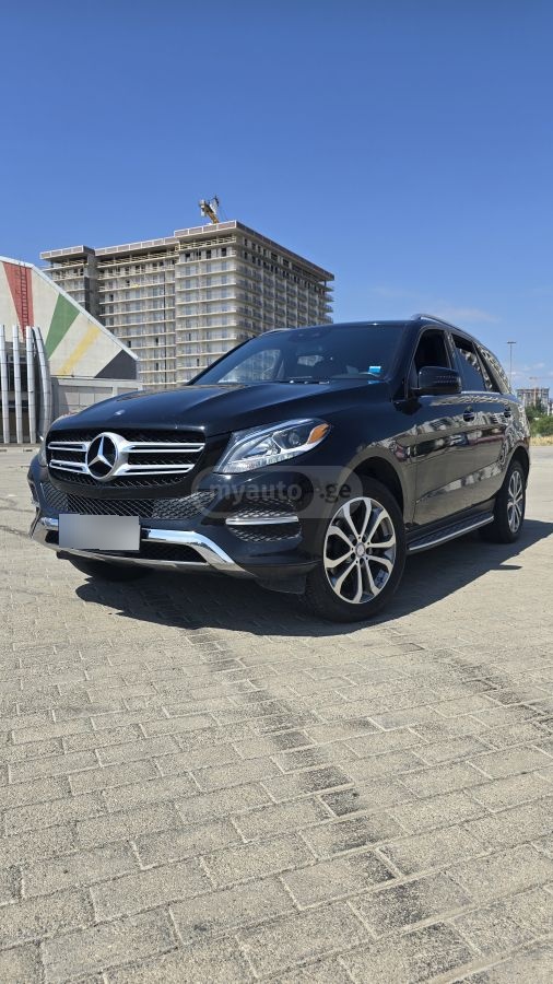 Mercedes-Benz GLE 350 2017 — photo 2