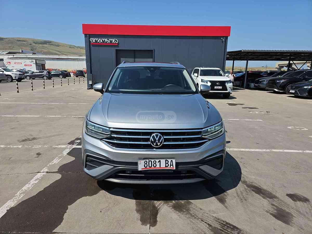 Volkswagen Tiguan 2022 — photo 2