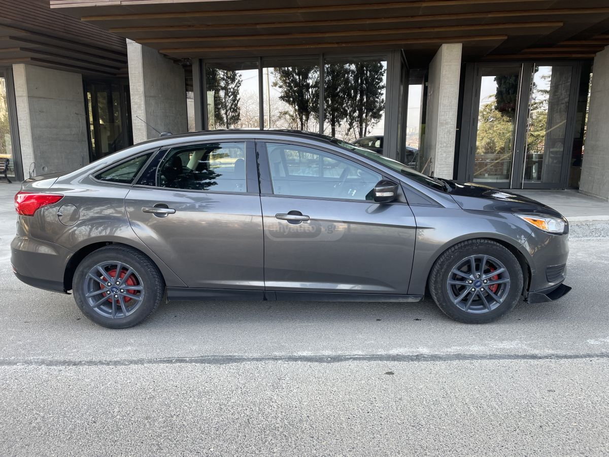 Ford Focus 2017 — photo 2