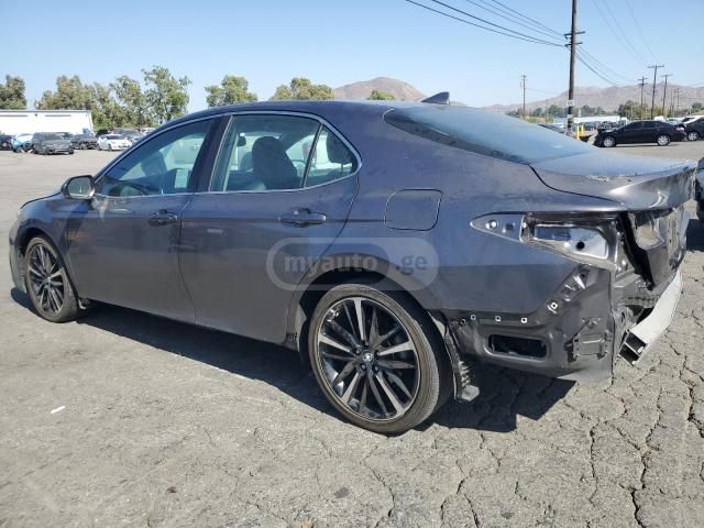 Toyota Camry 2024 — photo 2