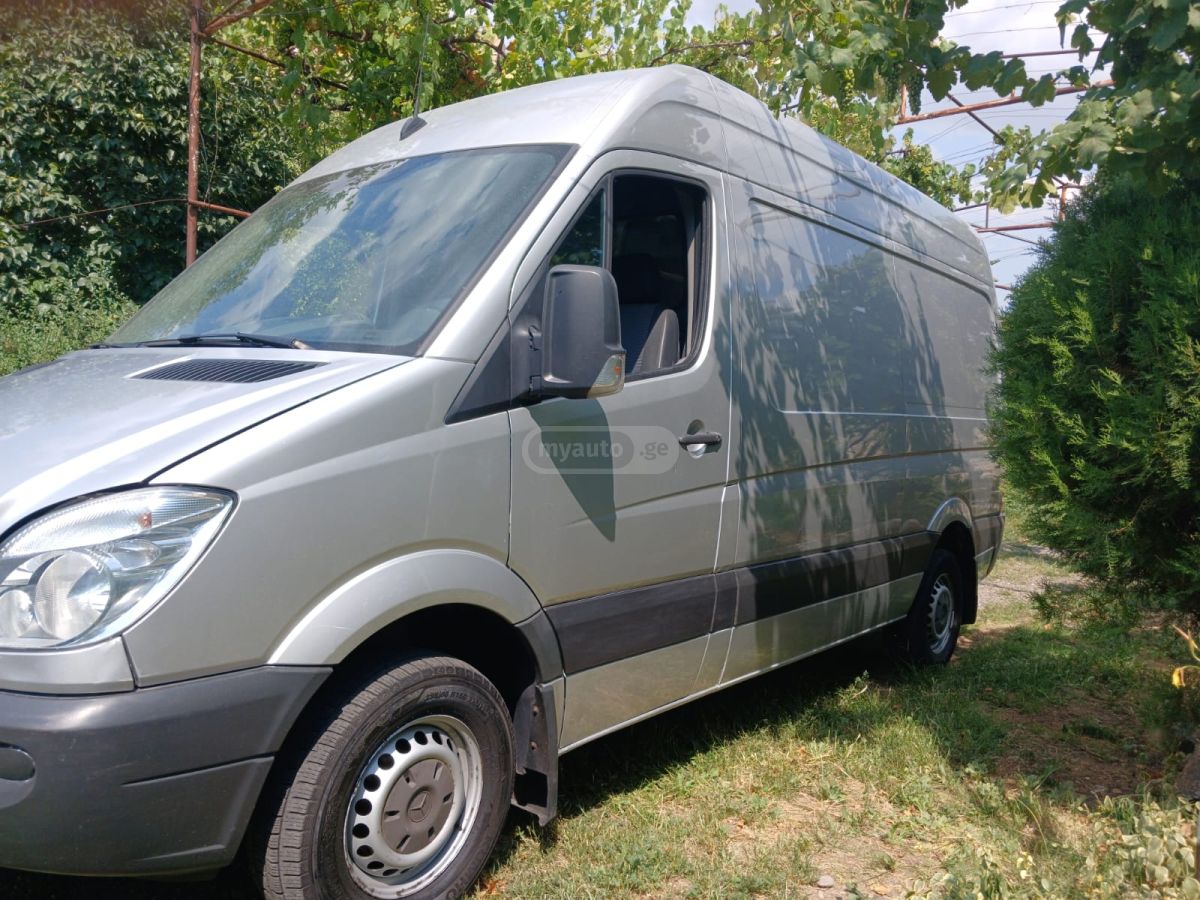 Mercedes-Benz Sprinter 2010 — photo 2