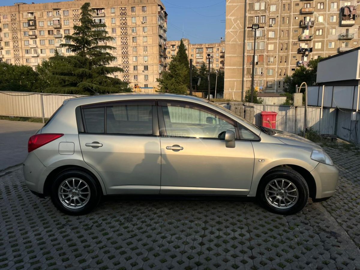 Nissan Tiida 2006 — photo 2
