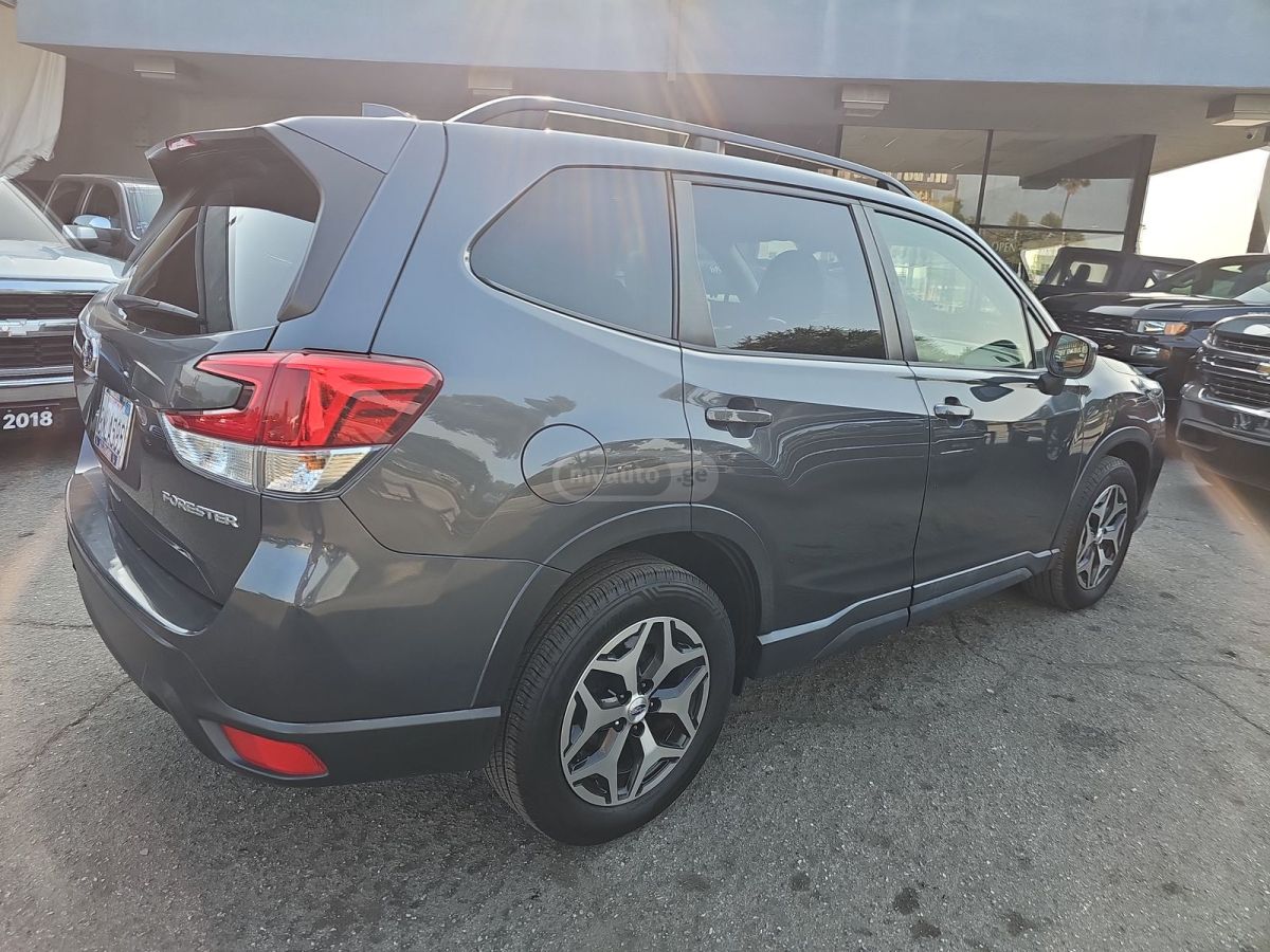 Subaru Forester 2021 — photo 2