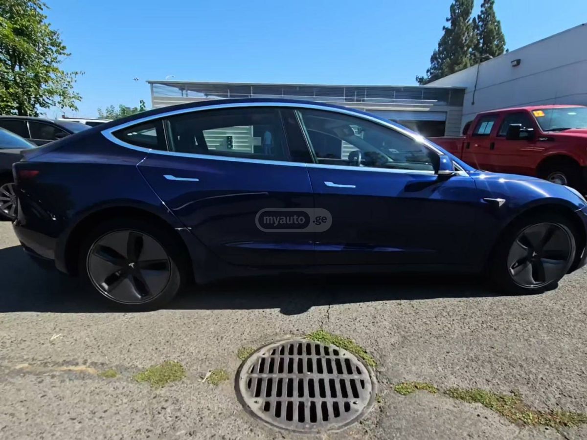 Tesla Model 3 2018 — photo 2