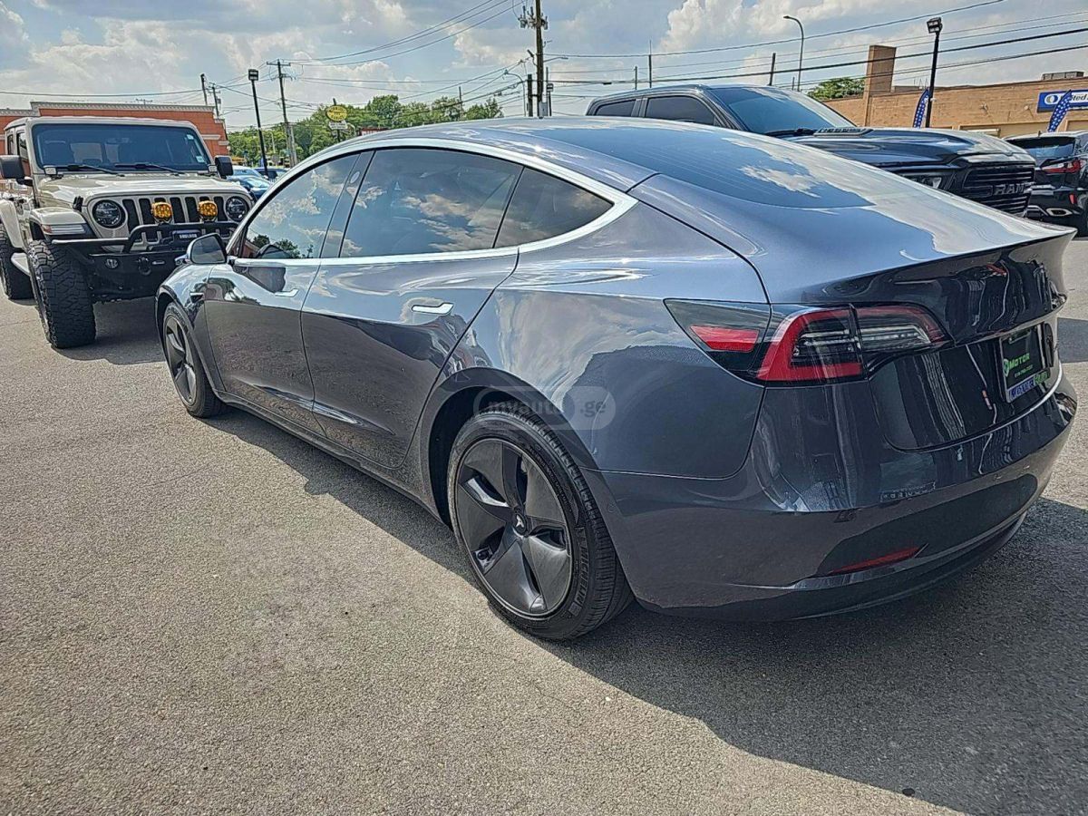 Tesla Model 3 2020 — photo 2
