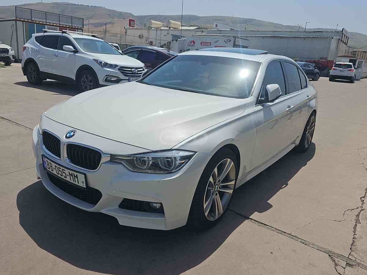 BMW 330