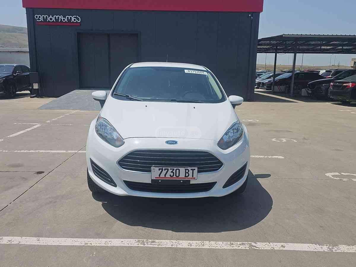 Ford Fiesta 2019 — photo 2