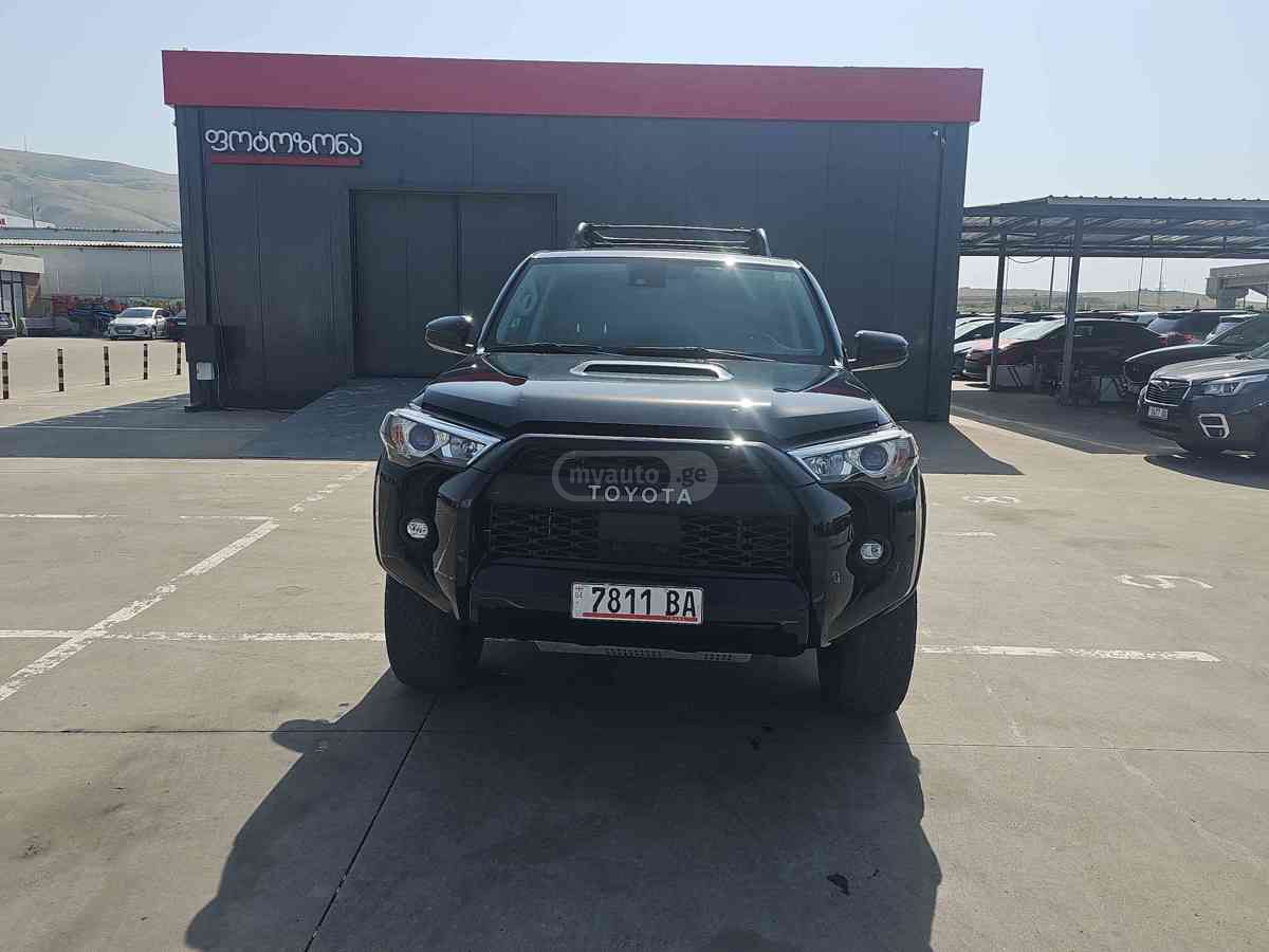 Toyota 4Runner 2021 — photo 2