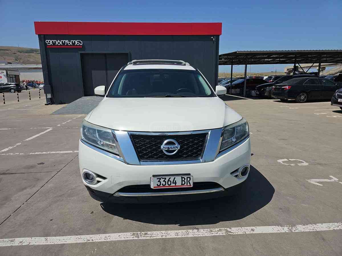 Nissan Pathfinder 2015 — photo 2