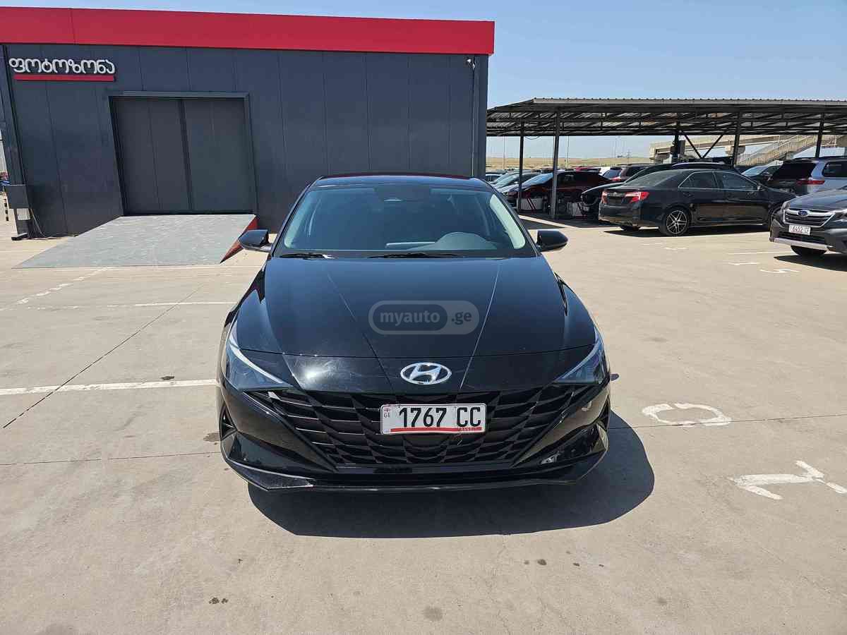 Hyundai Elantra 2022 — photo 2