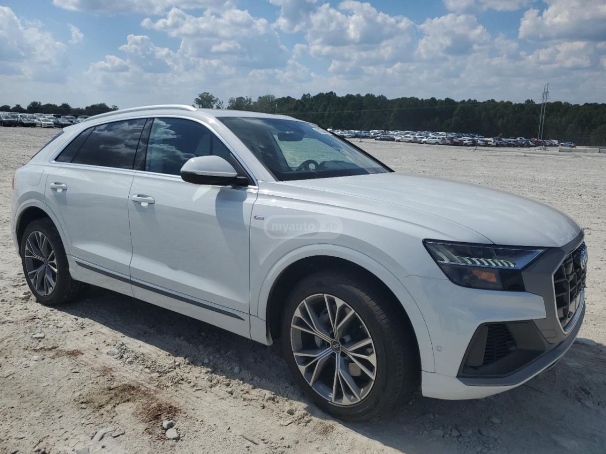 Audi Q8 2023 — photo 2