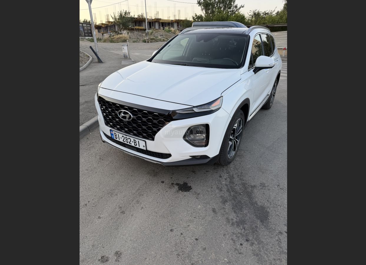 Hyundai Santa Fe 2018 — photo 2